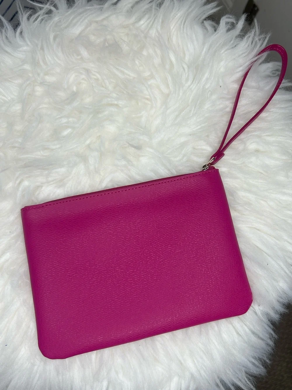 Kate Spade Leather Wristlet Excellent Hot Pink